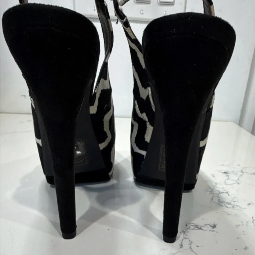 NWOT Shoe Dazzle 6” size 6 Black & White Chevron Peep-Toe Slingback Platforms‎